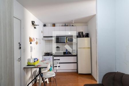 Sala e Cozinha Integrada  de apartamento para alugar com 1 quarto, 25m² em Vila Campanela, São Paulo