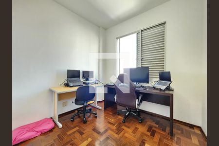 Quarto 3 de apartamento para alugar com 3 quartos, 73m² em Sagrada Família, Belo Horizonte