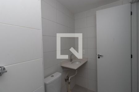 Banheiro de apartamento à venda com 2 quartos, 43m² em Vila Guilherme, São Paulo