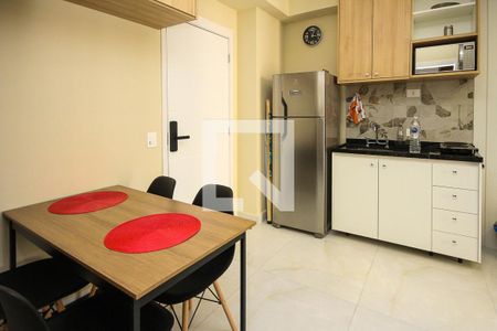 Sala de Jantar e Cozinha de apartamento para alugar com 1 quarto, 38m² em Jardim Independência (são Paulo), São Paulo