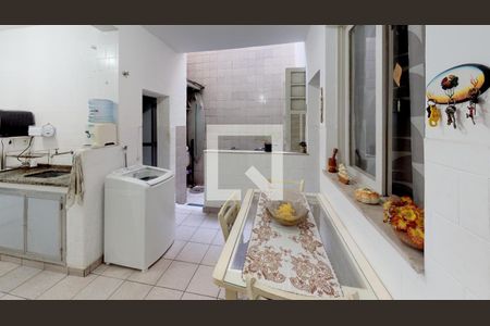 Casa à venda com 240m², 5 quartos e 1 vaga