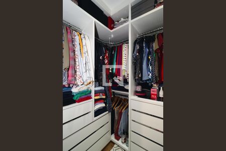 Closet da Suíte de apartamento à venda com 3 quartos, 110m² em Jardim Maria Rosa, Taboão da Serra