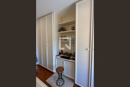 Quarto 01 de apartamento para alugar com 3 quartos, 156m² em Copacabana, Rio de Janeiro