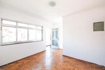 Sala de Estar de casa para alugar com 3 quartos, 150m² em Umuarama, Osasco