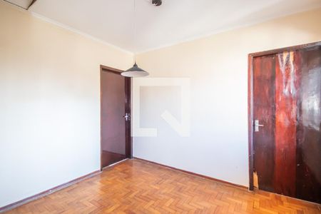 Sala de TV de casa para alugar com 3 quartos, 150m² em Umuarama, Osasco