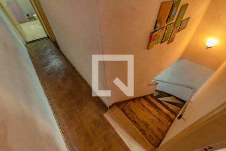 Escada de casa à venda com 3 quartos, 140m² em Mirandópolis, São Paulo