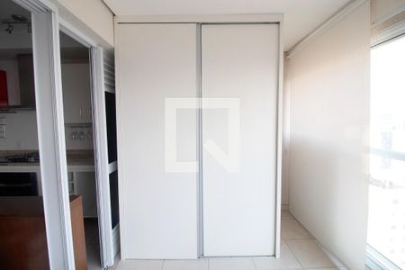 Varanda de kitnet/studio à venda com 1 quarto, 57m² em Pinheiros, São Paulo