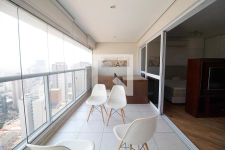 Varanda de kitnet/studio à venda com 1 quarto, 57m² em Pinheiros, São Paulo