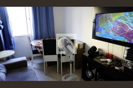 Sala de apartamento para alugar com 2 quartos, 45m² em Pechincha, Rio de Janeiro