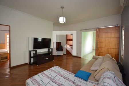 Sala TV de casa para alugar com 3 quartos, 980m² em Interlagos, São Paulo