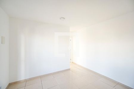 Sala e cozinha de apartamento para alugar com 1 quarto, 28m² em Chácara Santo Antônio (zona Leste), São Paulo