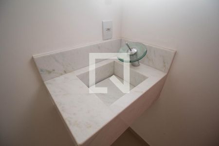 Lavabo de casa de condomínio à venda com 2 quartos, 94m² em Vila Pereira Barreto, São Paulo