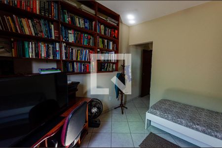 Casa à venda com 450m², 4 quartos e 2 vagas Casa à venda com 450m², 4 quartos e 2 vagasSuite 3