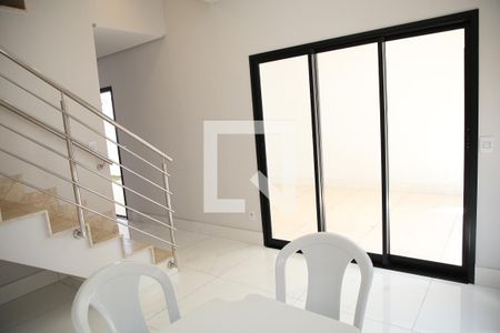 Sala de casa de condomínio para alugar com 3 quartos, 146m² em Jardim Atlatico, Goiânia