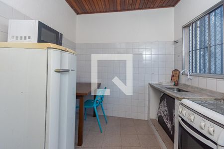 Cozinha de casa para alugar com 1 quarto, 35m² em Vila Guarani (z Sul), São Paulo