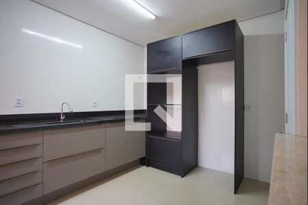 Cozinha de casa de condomínio para alugar com 3 quartos, 205m² em Morro Santana, Porto Alegre