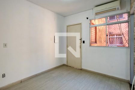 Sala de apartamento para alugar com 2 quartos, 50m² em Quietude, Praia Grande