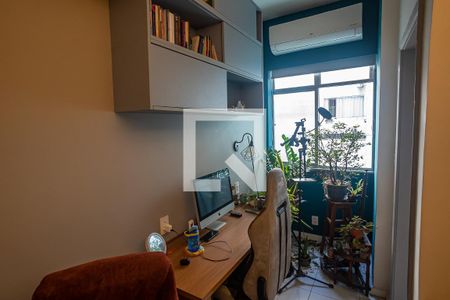 Sala de apartamento à venda com 1 quarto, 42m² em Humaitá, Rio de Janeiro