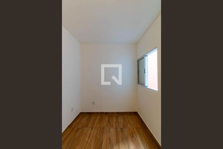 Quarto 2 de apartamento para alugar com 2 quartos, 46m² em Vila Carrão, São Paulo