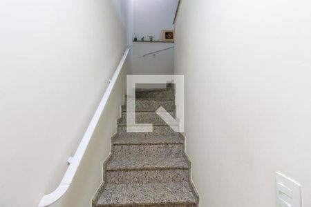 Casa à venda com 3 quartos, 175m² em Vila Cecilia Maria, Santo André