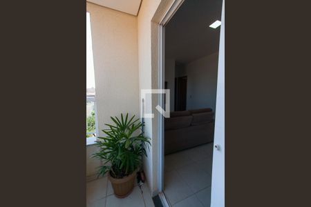 Varanda de apartamento para alugar com 2 quartos, 55m² em Umuarama, Uberlândia