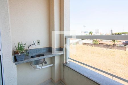 Varanda de apartamento para alugar com 2 quartos, 55m² em Umuarama, Uberlândia