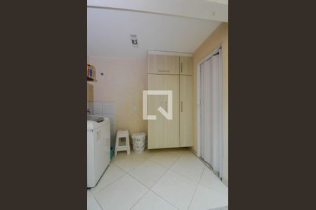 Casa à venda com 184m², 2 quartos e 3 vagas Casa à venda com 184m², 2 quartos e 3 vagasÁrea de Serviço