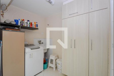 Casa à venda com 184m², 2 quartos e 3 vagas Casa à venda com 184m², 2 quartos e 3 vagasÁrea de Serviço