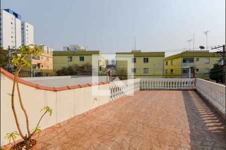 Casa à venda com 184m², 2 quartos e 3 vagas Casa à venda com 184m², 2 quartos e 3 vagasVaranda do Quarto 2