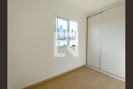 Quarto  de apartamento à venda com 2 quartos, 52m² em Estrela do Oriente, Belo Horizonte