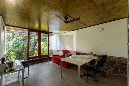 Sala de casa de condomínio para alugar com 4 quartos, 291m² em Vila Progresso, Niterói