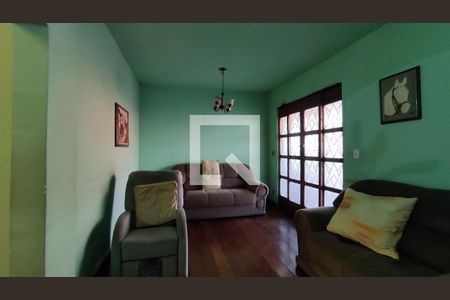 Sala de casa à venda com 6 quartos, 250m² em Fonte Grande, Contagem