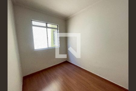 Quarto 1 de apartamento para alugar com 3 quartos, 90m² em Inconfidentes, Contagem