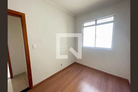 Quarto 1 de apartamento para alugar com 3 quartos, 90m² em Inconfidentes, Contagem