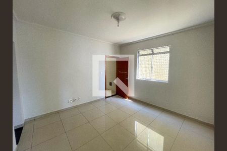 Sala de apartamento para alugar com 3 quartos, 90m² em Inconfidentes, Contagem