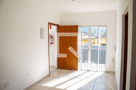 Sala de apartamento para alugar com 2 quartos, 40m² em Colônia, Ribeirão Pires