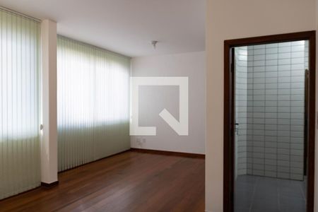 Sala de apartamento para alugar com 3 quartos, 110m² em Buritis, Belo Horizonte