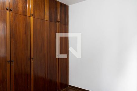 Quarto de apartamento para alugar com 3 quartos, 110m² em Buritis, Belo Horizonte