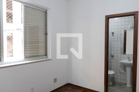 Quarto de apartamento para alugar com 3 quartos, 110m² em Buritis, Belo Horizonte