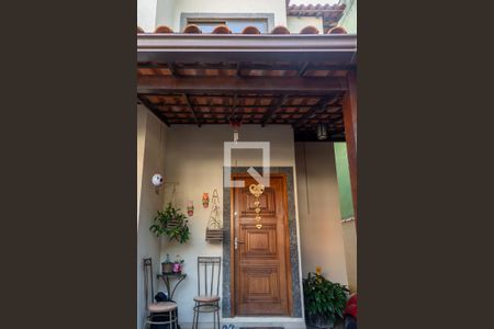 Casa de condomínio à venda com 140m², 3 quartos e 1 vaga Casa de condomínio à venda com 140m², 3 quartos e 1 vagaVaranda da sala