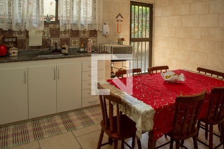 Casa de condomínio à venda com 140m², 3 quartos e 1 vaga Casa de condomínio à venda com 140m², 3 quartos e 1 vagaCozinha - Armários