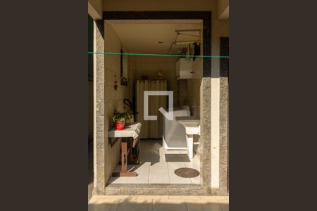 Casa de condomínio à venda com 140m², 3 quartos e 1 vaga Casa de condomínio à venda com 140m², 3 quartos e 1 vagaÁrea de Serviço