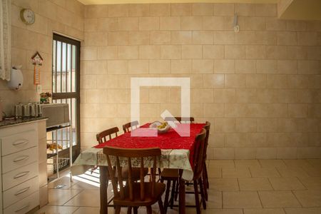 Casa de condomínio à venda com 140m², 3 quartos e 1 vaga Casa de condomínio à venda com 140m², 3 quartos e 1 vagaCozinha - Armários