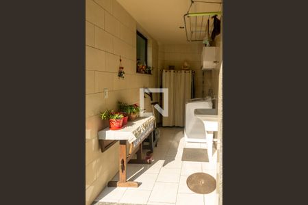 Casa de condomínio à venda com 140m², 3 quartos e 1 vaga Casa de condomínio à venda com 140m², 3 quartos e 1 vagaÁrea de Serviço