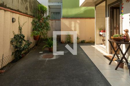 Casa de condomínio à venda com 140m², 3 quartos e 1 vaga Casa de condomínio à venda com 140m², 3 quartos e 1 vagaQuintal