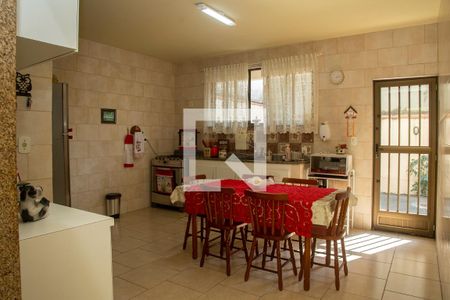 Casa de condomínio à venda com 140m², 3 quartos e 1 vaga Casa de condomínio à venda com 140m², 3 quartos e 1 vagaCozinha - Armários