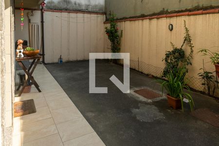 Casa de condomínio à venda com 140m², 3 quartos e 1 vaga Casa de condomínio à venda com 140m², 3 quartos e 1 vagaQuintal