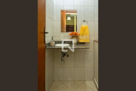 Casa de condomínio à venda com 140m², 3 quartos e 1 vaga Casa de condomínio à venda com 140m², 3 quartos e 1 vagaLavabo