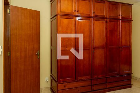 Casa de condomínio à venda com 140m², 3 quartos e 1 vaga Casa de condomínio à venda com 140m², 3 quartos e 1 vagaQuarto 1 - Armários