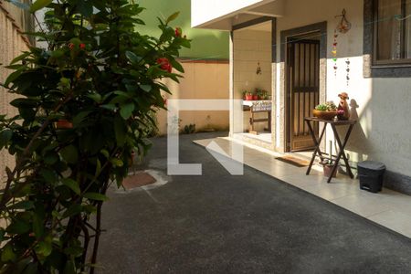 Casa de condomínio à venda com 140m², 3 quartos e 1 vaga Casa de condomínio à venda com 140m², 3 quartos e 1 vagaQuintal